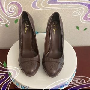 👠 COLE HAAN BROWN LEATHER ALLIGATOR HEELS 👠